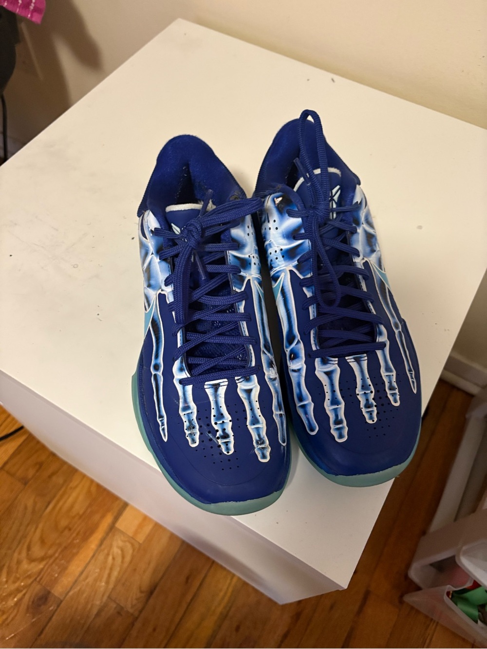 Nike Blue Skeletal Graphic Low-Top Sneaker with Teal Accents - Picture 6 of 6